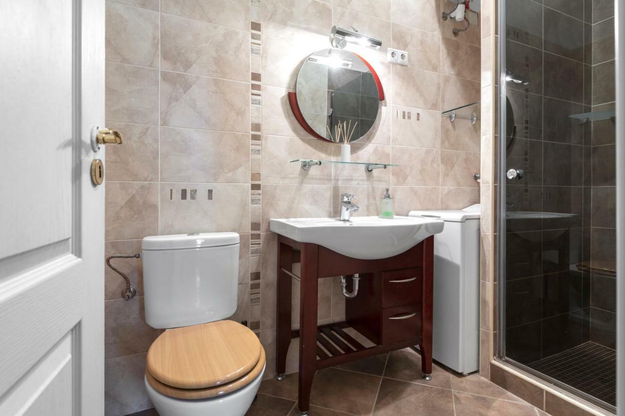 Lucifer Apartment Budapest Bagian luar foto